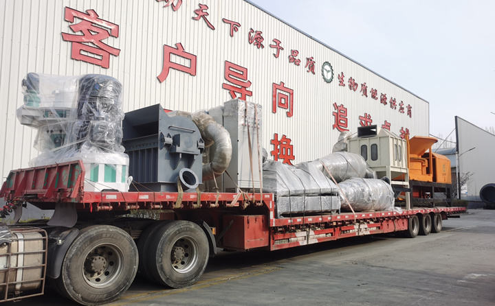 由于山東顆粒機(jī)質(zhì)量與價格并存，在市場的所占比例越來越大，越來越多的客戶選擇與山東顆粒機(jī)廠家合作，購買鋸末顆粒機(jī)、破碎機(jī)、粉碎機(jī)等設(shè)備。