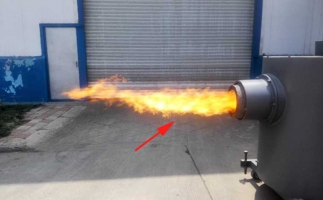 山西客戶來廠驗收設備，生物質燃燒機一次性點火成功。